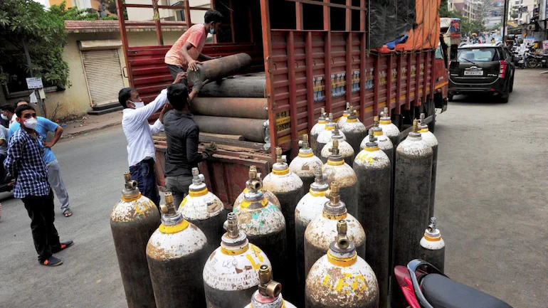 Centre's Order Reducing Oxygen Supply Hit Maharashtra As A Bolt From Blue : Bombay High Court Directs Restoration Of Earlier Quantity