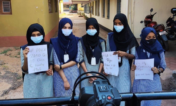 Karnataka Muslim Sex Video - Hijab Is Only The Latest Pretext To Impose Apartheid On And Attack Muslim  Women': Feminist & Democratic Groups Condemn Targeting Of Hijab Wearing  Muslim Students
