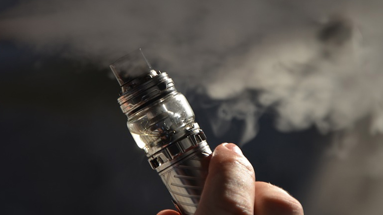 Rajasthan High Court Directs State Police To File Affidavit On Steps Taken Against 'Menace' Of Online Sale Of E-Cigarettes