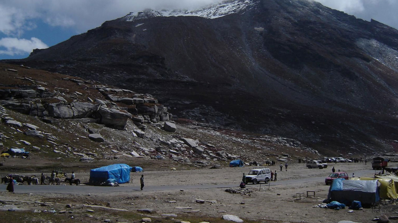 National Green Tribunal Rejects Taxi Union's Plea To Increase The Number Of Vehicles Allowed To Rohtang Pass