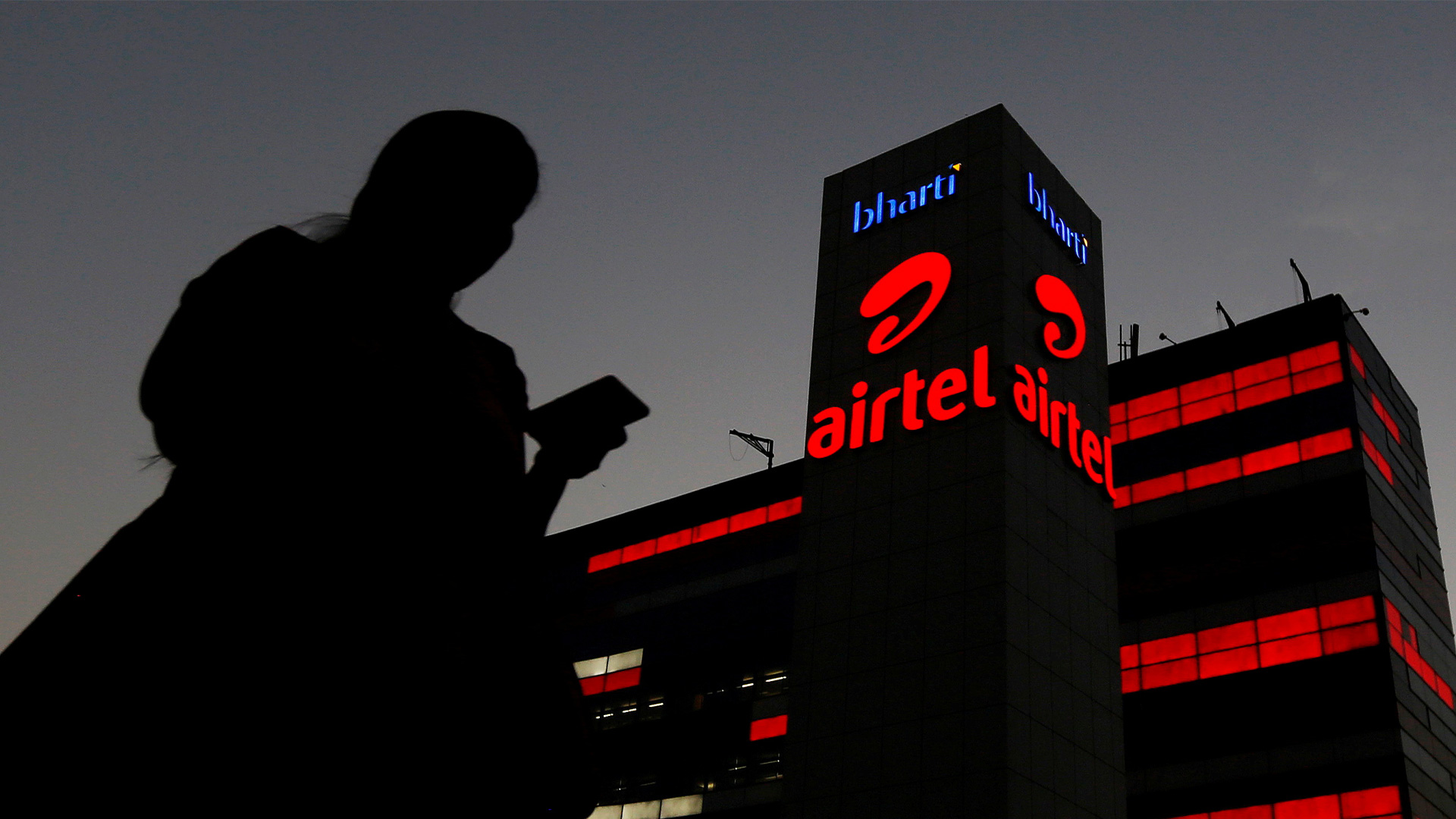 Bangalore District Commission Holds Bharathi Airtel Liable For Failure To Follow TRAI Regulations And Lack Of Clarity On Tariff Details