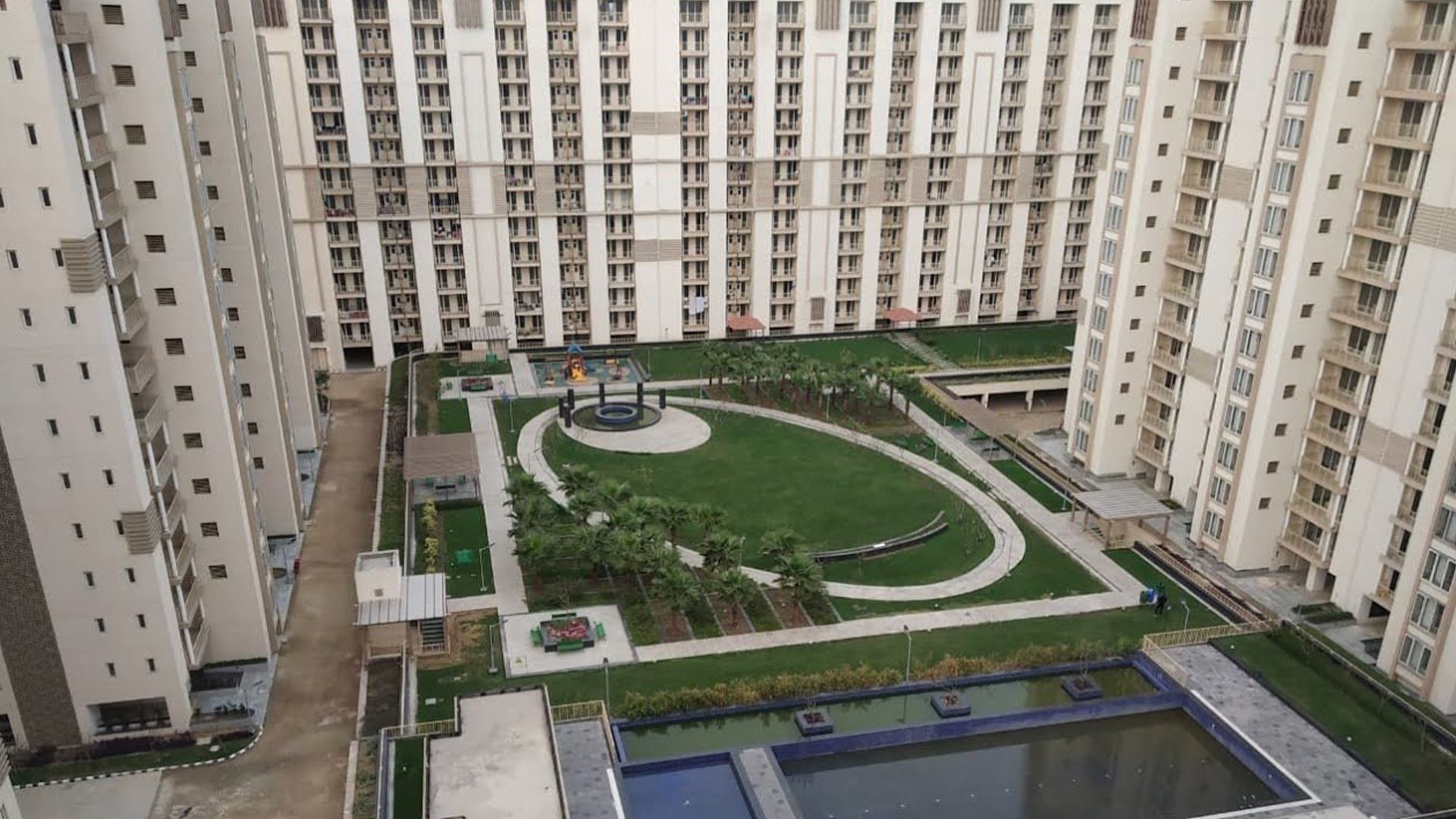 Delhi State Commission Holds Emaar MGF Liable For Failure To Deliver Flat Within Stipulated Time