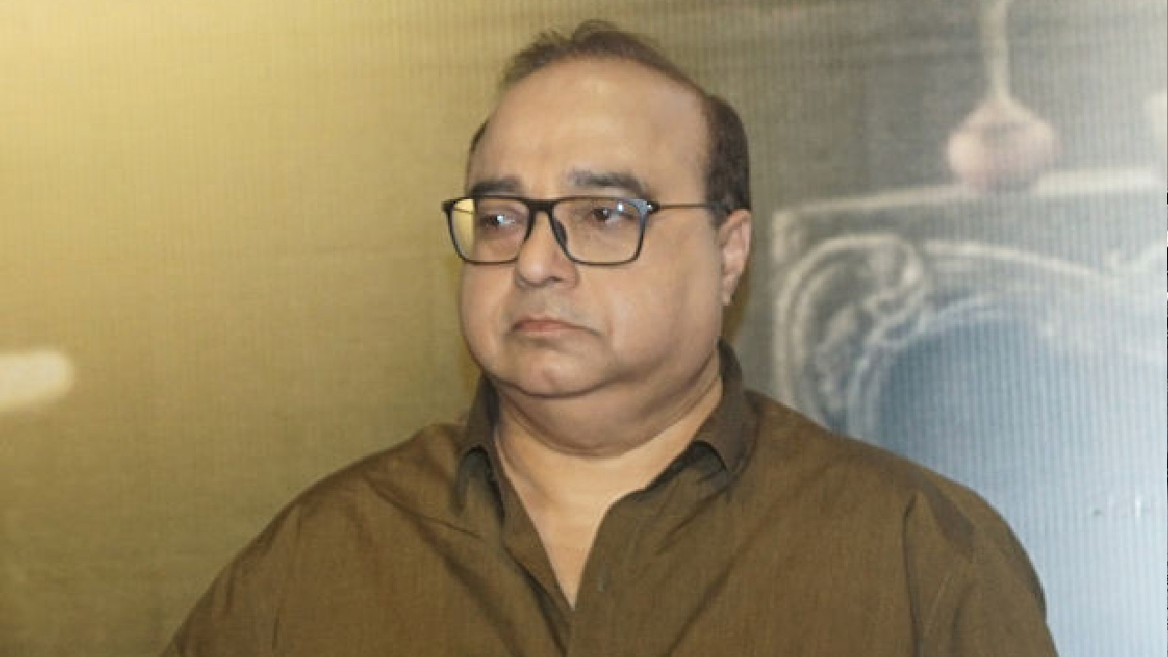 Gujarat High Court Grants Ad-Interim Bail To Film Director Rajkumar Santoshi In Cheque Bounce Case