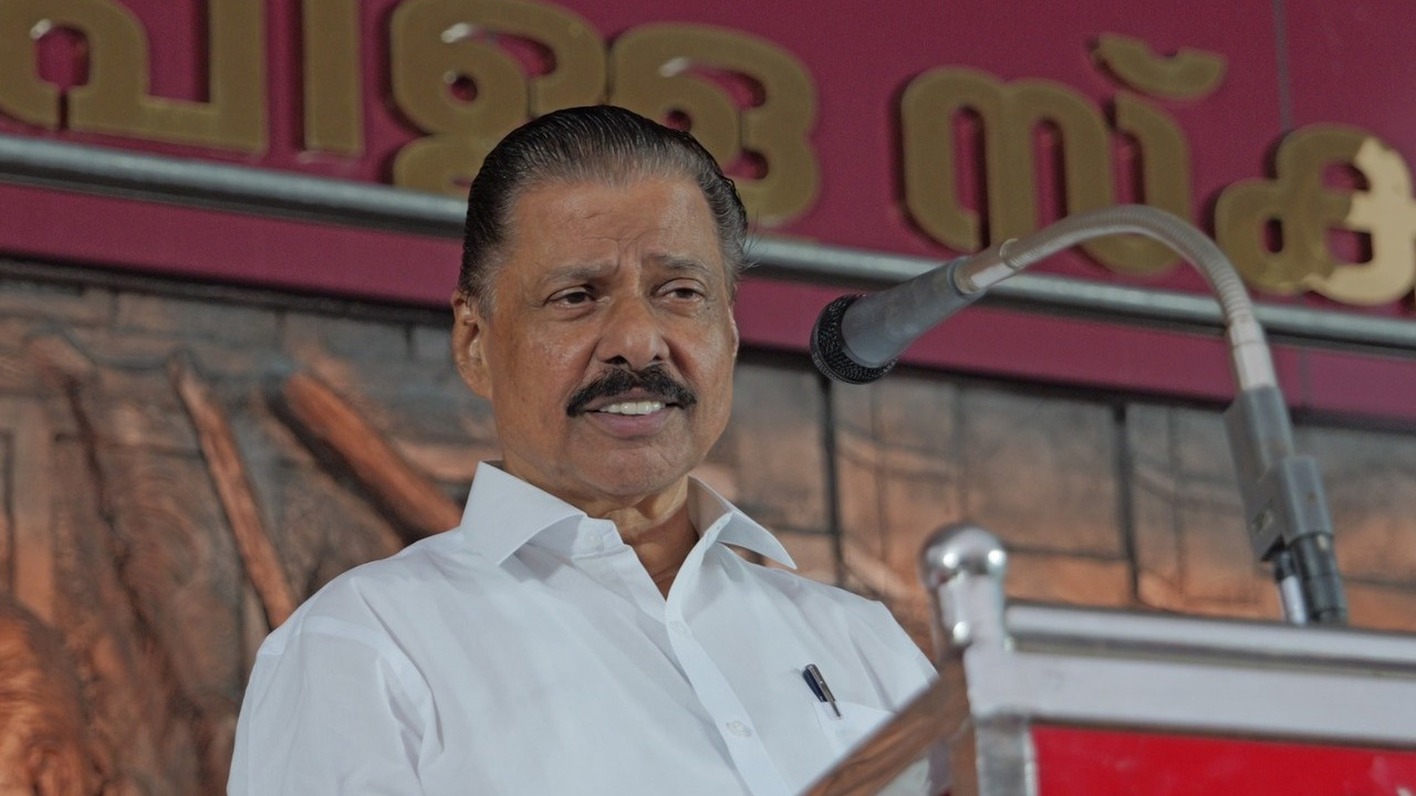 Kerala High Court Mulls Suo Moto Contempt Action Against Organisers, Persons Who Attended CPI(M) Area Conference By Blocking Road