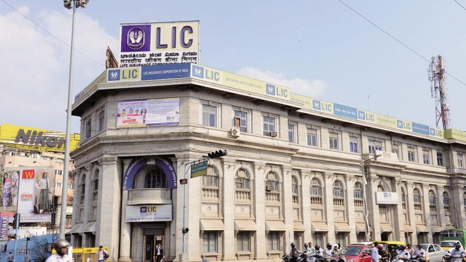 Insurance Policies Must Be Read Holistically: NCDRC Holds LIC Liable For Deficiency In Service