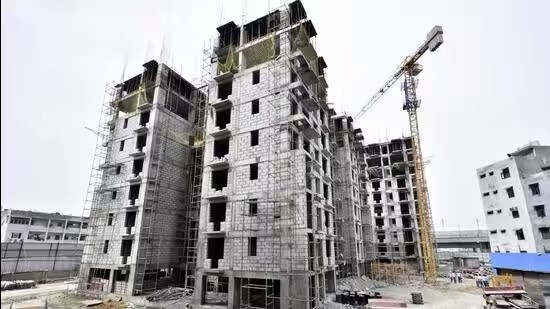 False Assurances For Completing Construction Of Flats : Delhi State Commission Holds VSR Infrastructure Liable